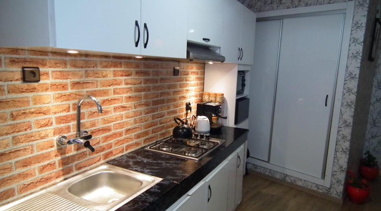 Stay Here, Nice Apartment With Garden View In Center, 1 Min Walk From Beach El Jadida Exterior photo